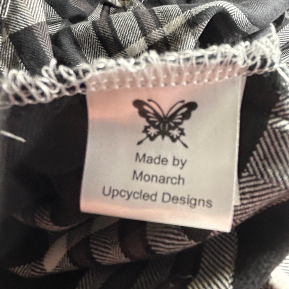 NWT UpCycled Graphic Flannel Jack Skeleton Graphic Flannel Size Petite Medium - Picture 8 of 9